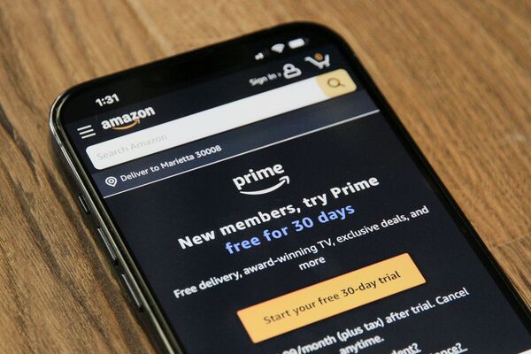 Symbol für eine Amazon-Prime-Mitgliedschaft und die Preiserhöhung eines Abonnements